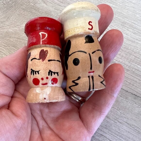 Salt and Pepper Shaker 2 inch Salty and Peppy Vintage 1950s Wood Set Japan - Picture 2 of 13